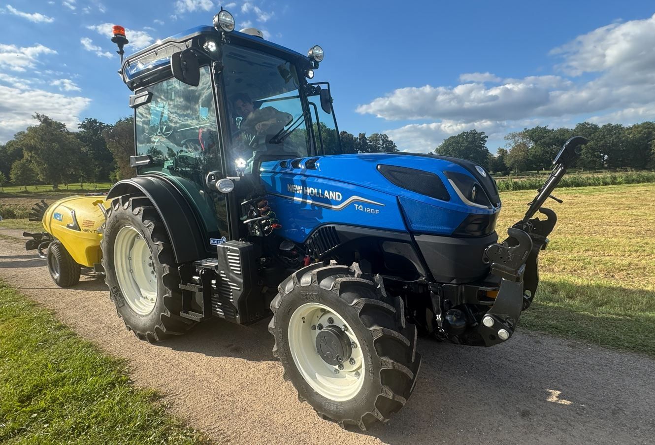 New Holland T4 120F