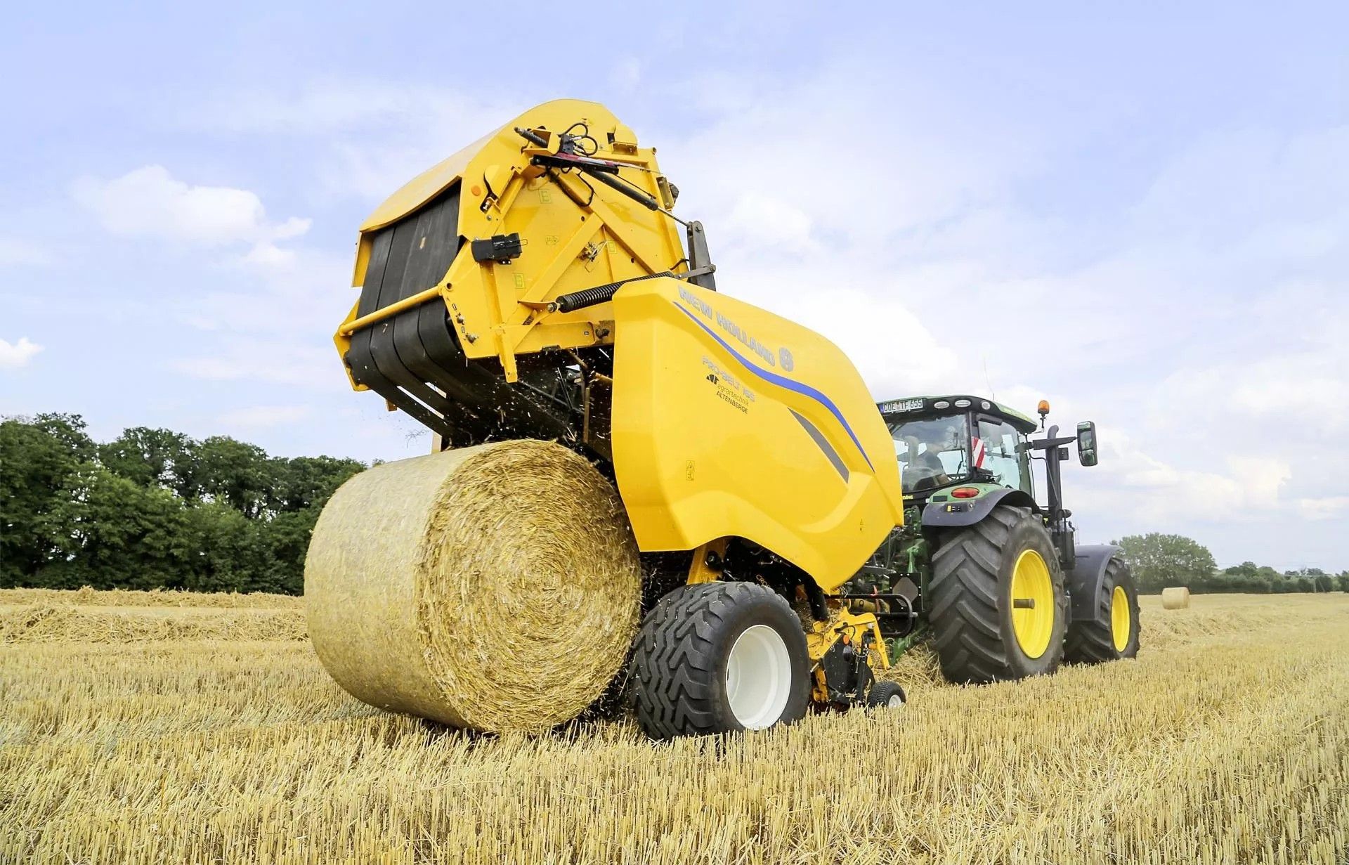 New Holland Pro-Belt 165 SuperFeed