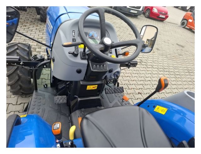 New Holland Boomer 50