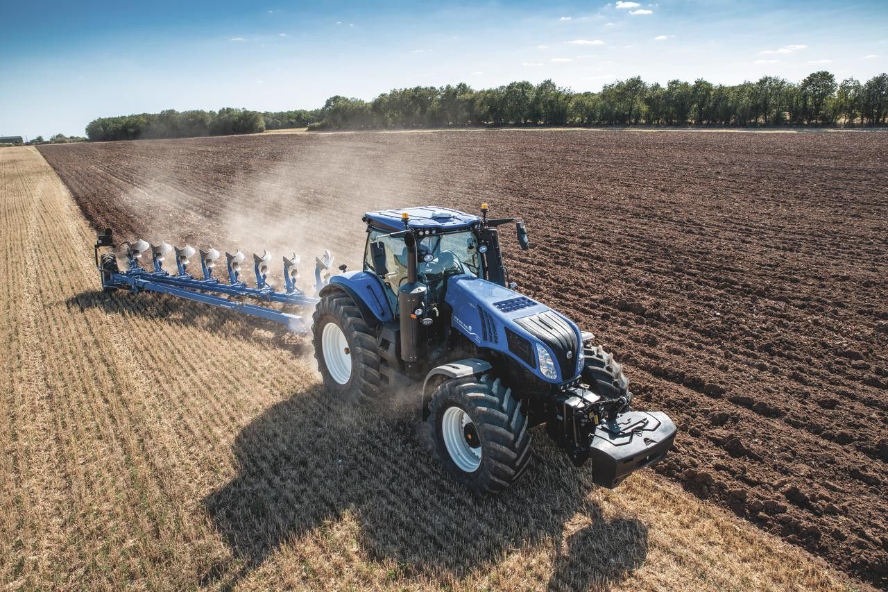 New Holland T8 415 UC