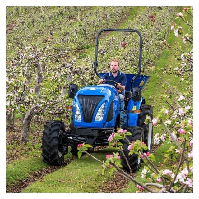 fot.New Holland Boomer 45
