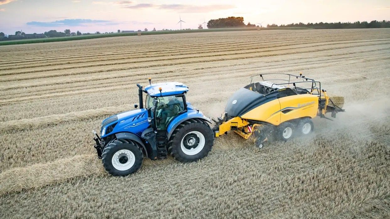 New Holland BigBaler 1270 Plus CropCutter