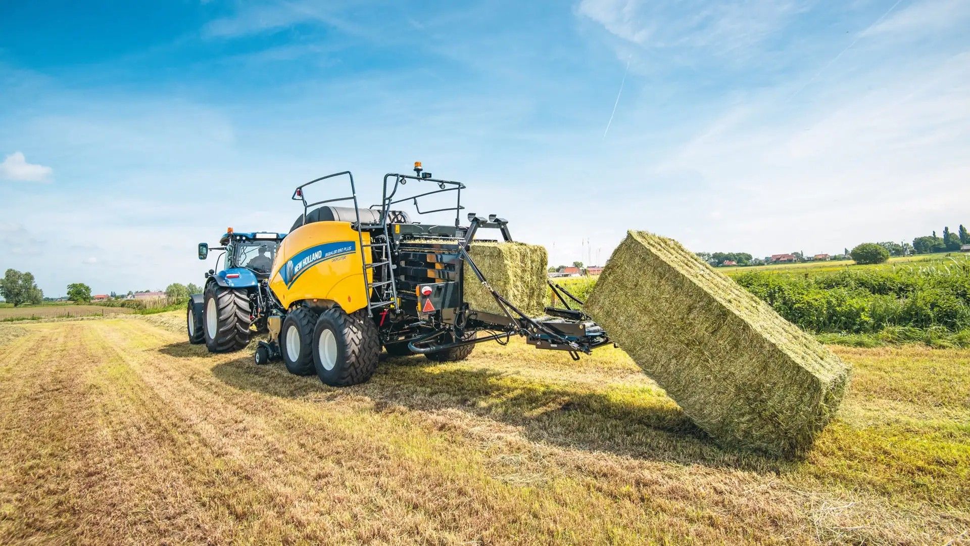 New Holland BigBaler 870 Plus Packer-Cutter