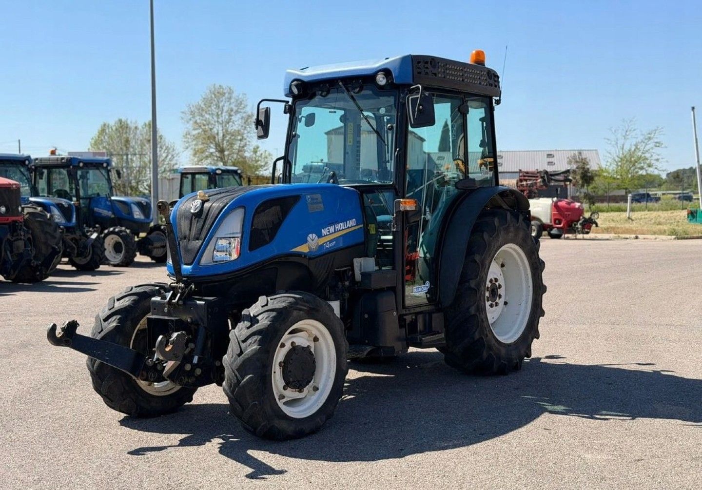 New Holland T4 100F