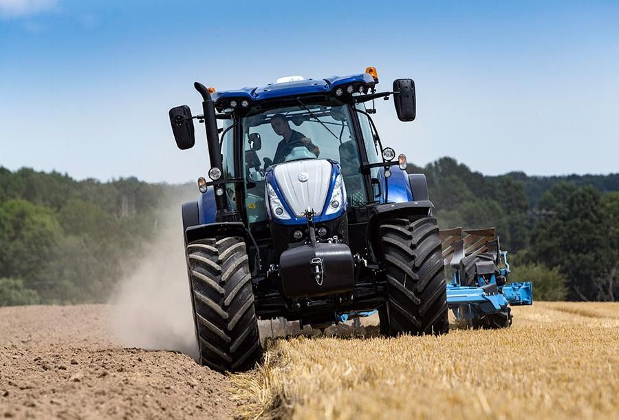 New Holland T7 230
